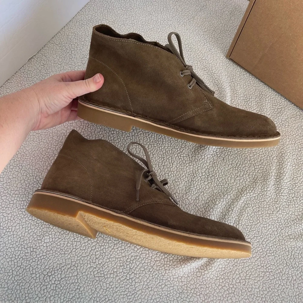Clarks new in box  Bushacre 3 Chukka tan leather Boot